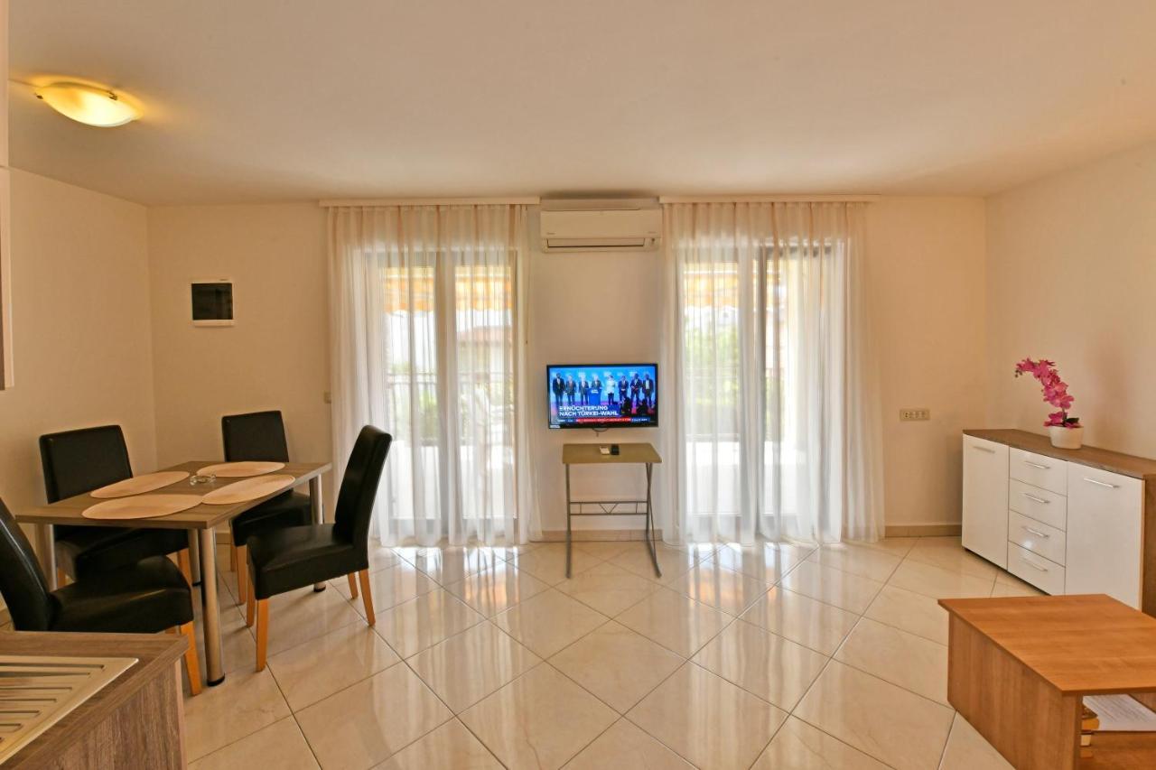 Apartments Jasmina Poreč Buitenkant foto