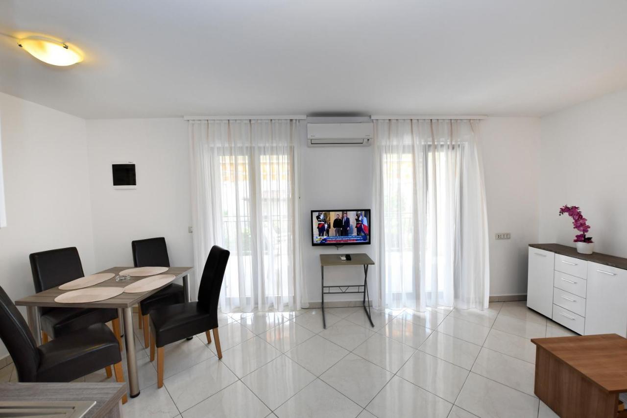 Apartments Jasmina Poreč Buitenkant foto