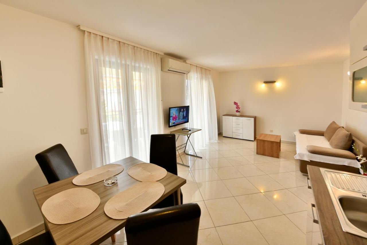 Apartments Jasmina Poreč Buitenkant foto