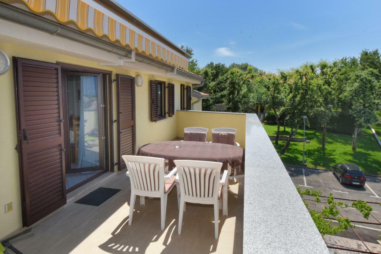 Apartments Jasmina Poreč Buitenkant foto